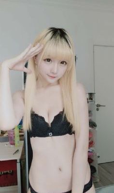 女按摩师
